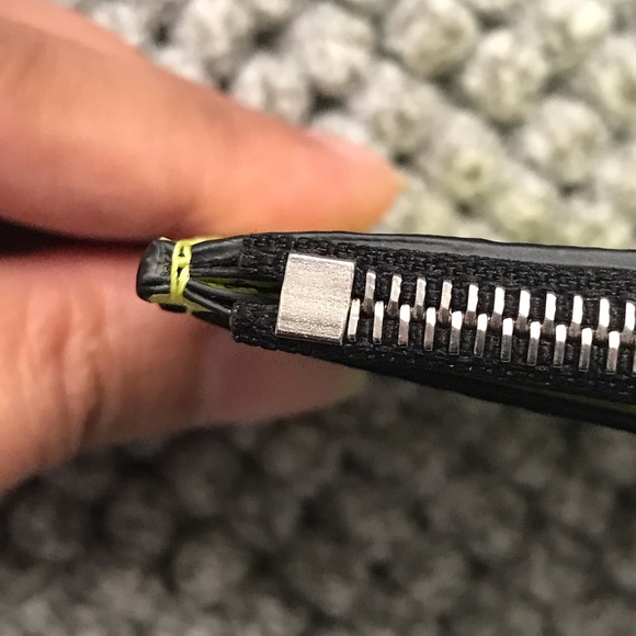 Coin Cardholder - Picture 8 of 12